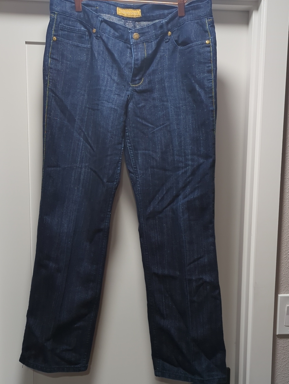 Men's Straight Jeans in Deep Indigo - Classic Everyday Style